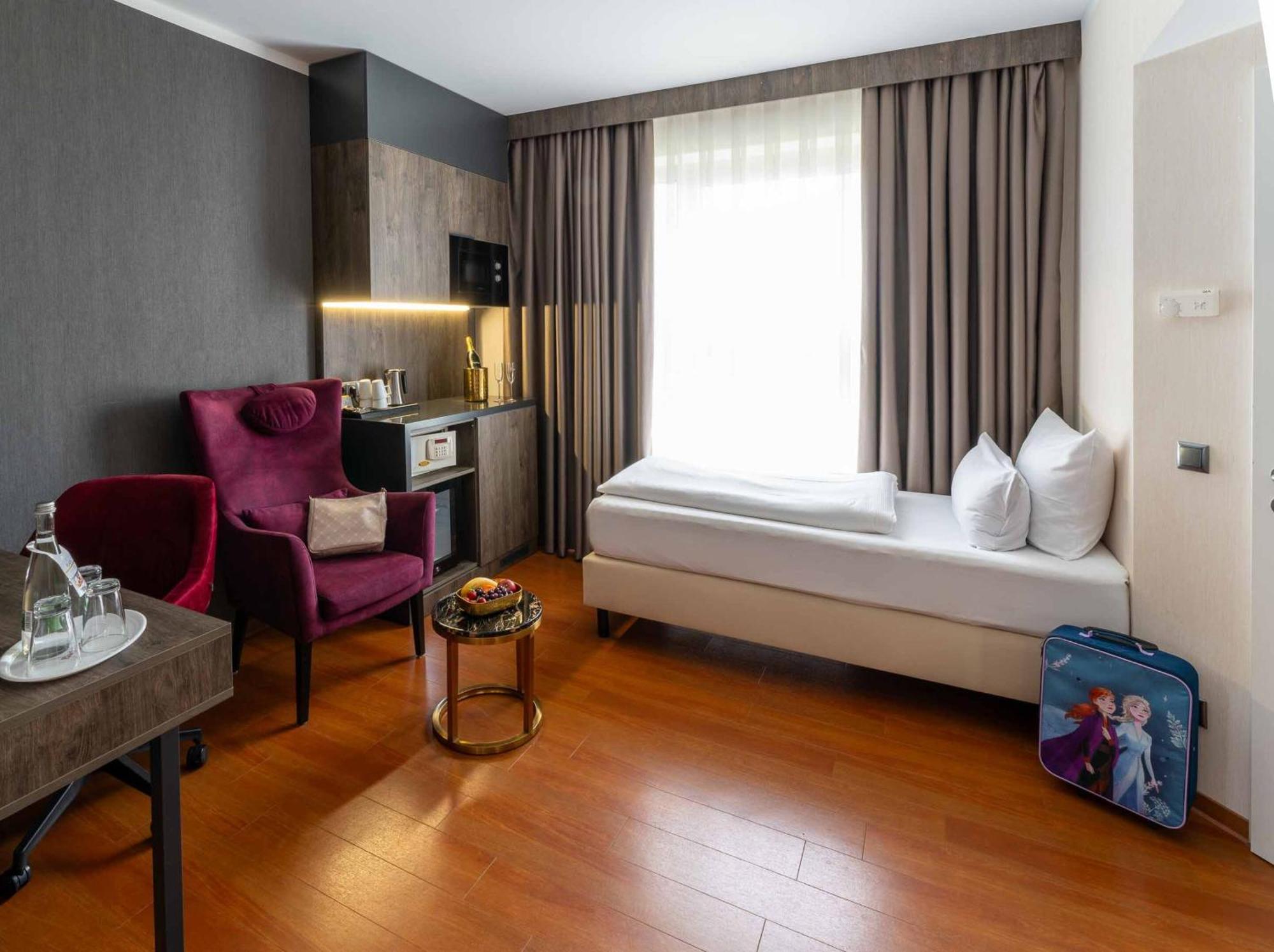 Plaza Premium Karlsruhe Hotel Luaran gambar