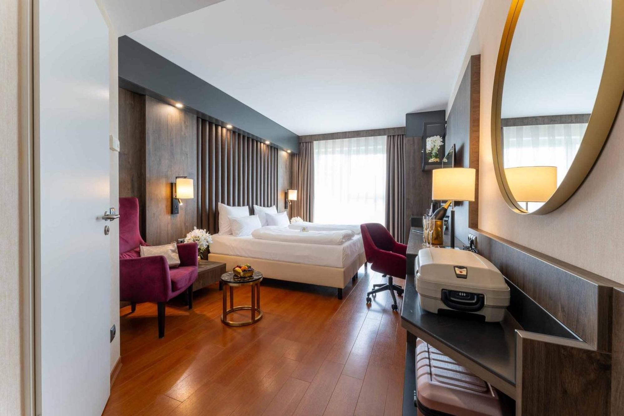 Plaza Premium Karlsruhe Hotel Luaran gambar